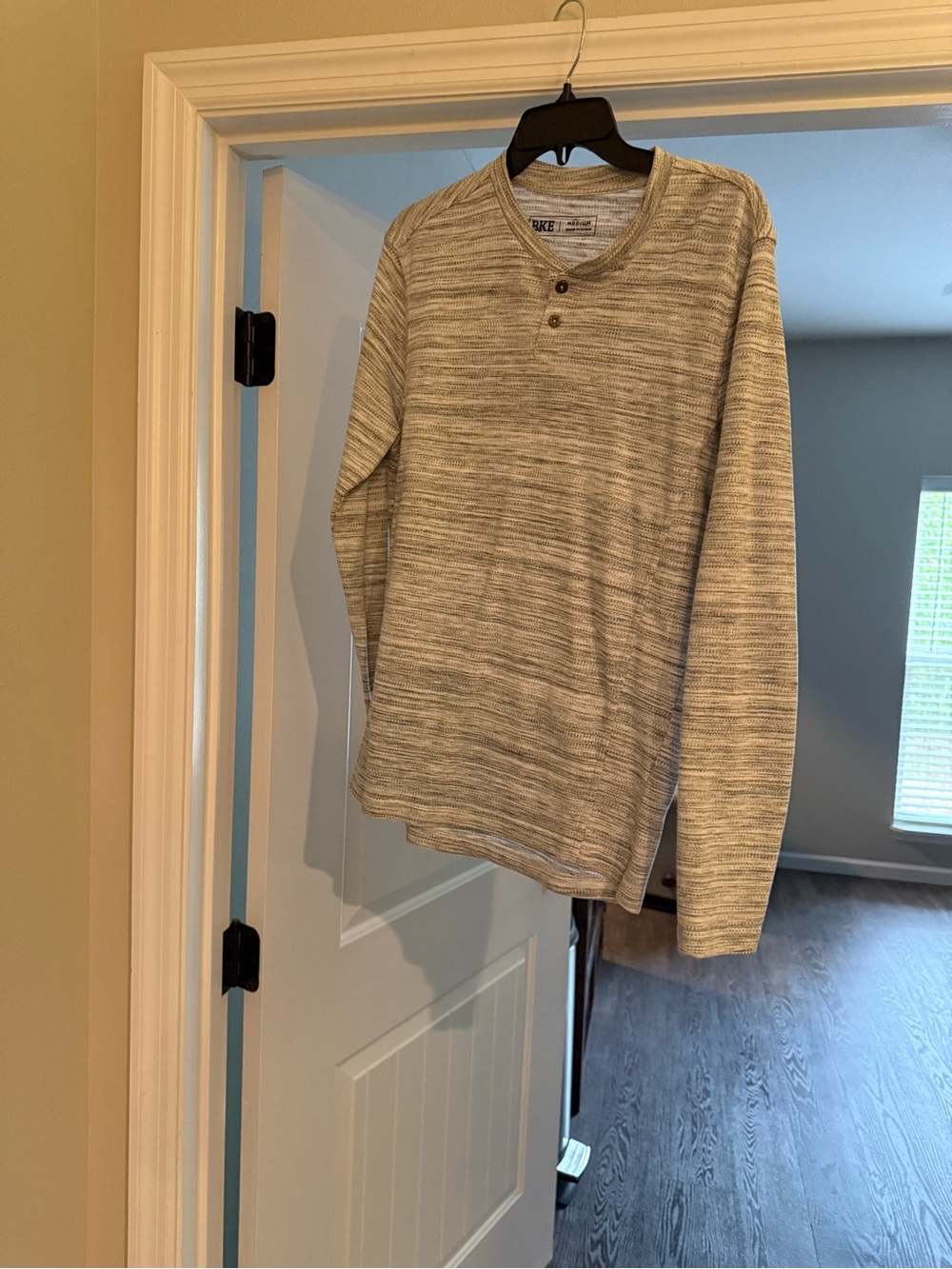 BKE Men's Long Sleeve Henley in Heather Gray